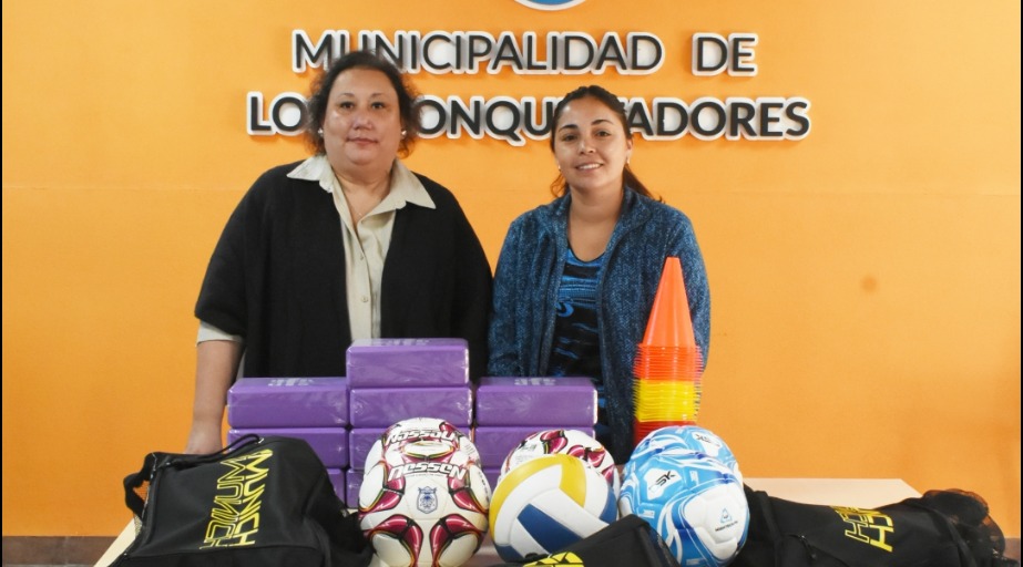 ENTREGA DE ELEMENTOS A DIRECCIÓN DE DEPORTES